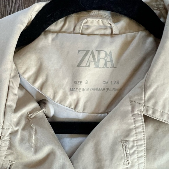 Zara Tan Kids Trench Coat with Belt pit 16 length 25 - Picture 5 of 8